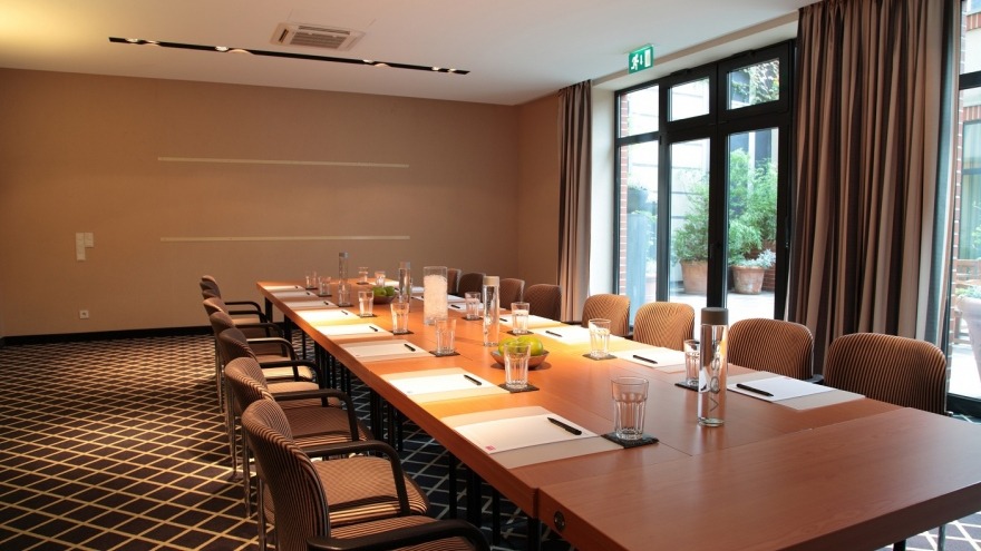Tagungsraum Düsseldorf Blocktafel relexa hotel Berlin - Tagungsraum Düsseldorf Blocktafel